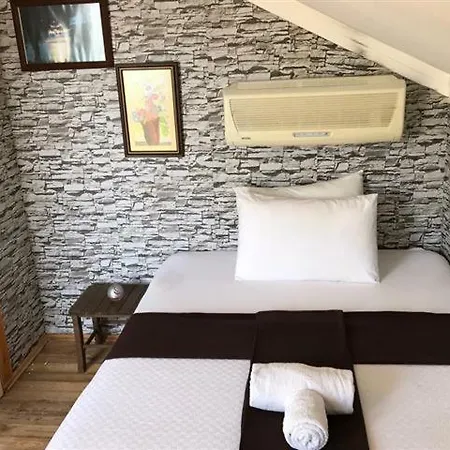 Ayanya & * Avsa Adasi