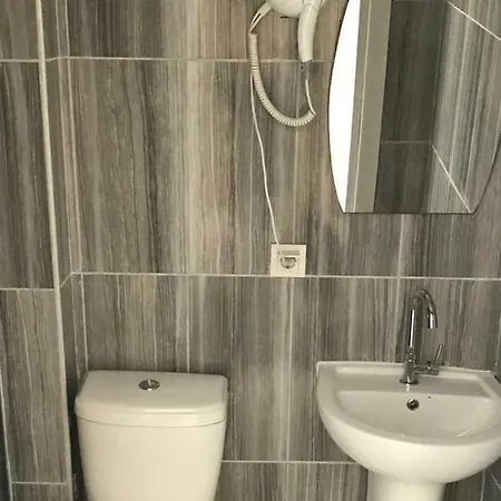 Rezort Ayanya & *
